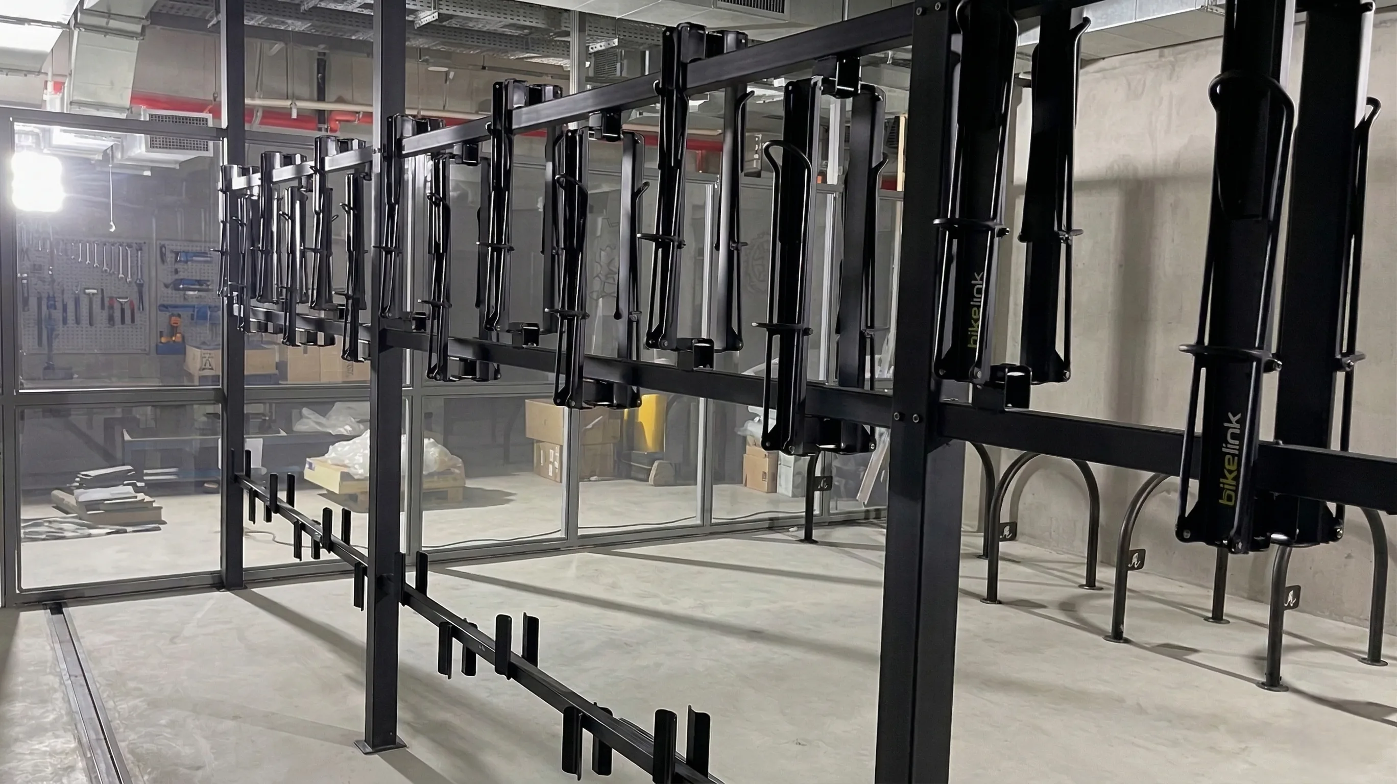 Case de Alta Eficiência – Bicicletário instalado corporativamente